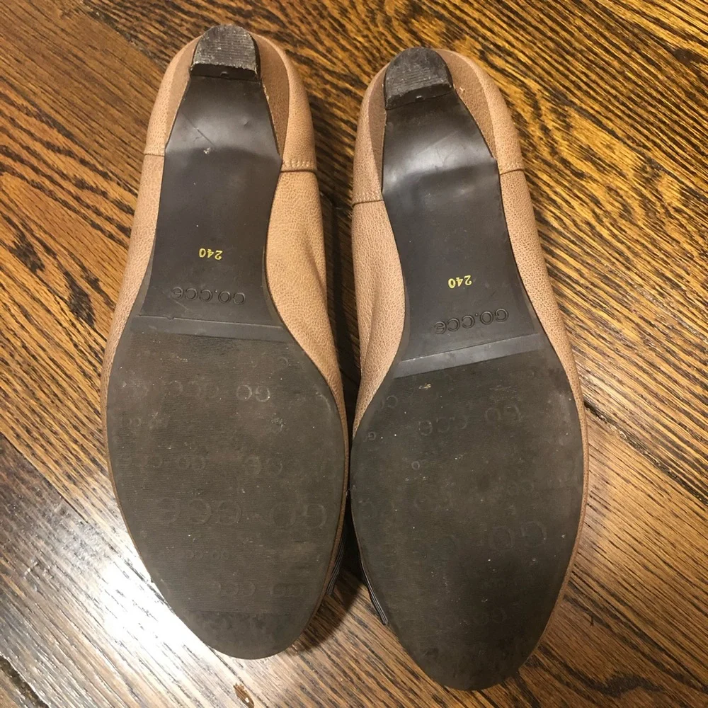 WOMEN’S Sparkle Bling Bow Accented Faux Leather Flats with Chains and Beads - Picture 9 of 11